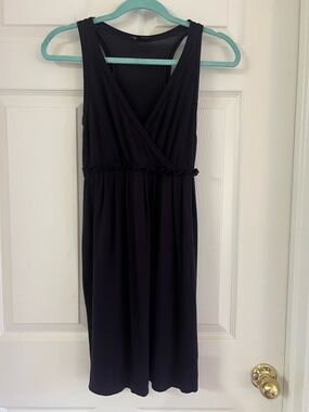 Theory gathered waist dress. Sleeveless. V-Neck. Racer back. Eggplant. Size xs.